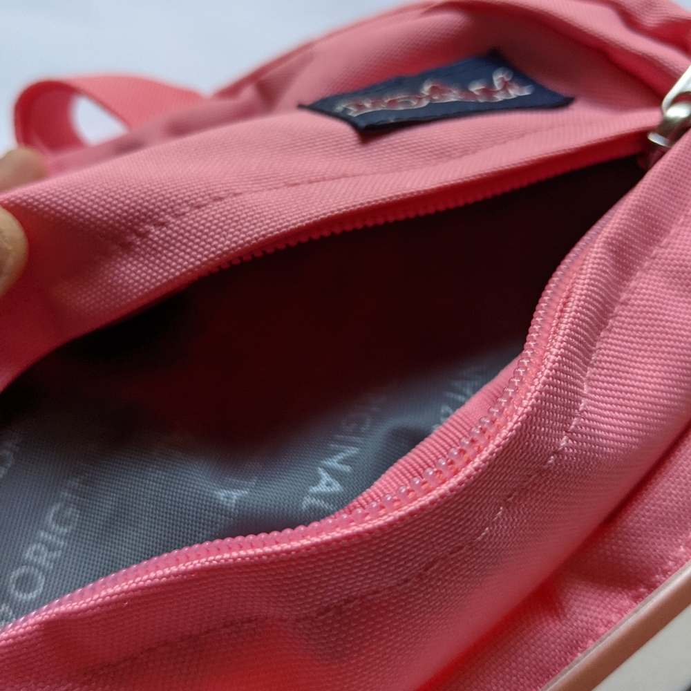 Jansport Fifth Avenue Waist Pack / Fanny Pack - Picture 5 of 9